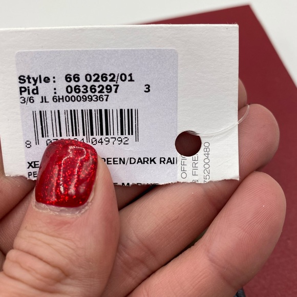 Ferragamo Men’s Geometric Leather pouch - Picture 4 of 7